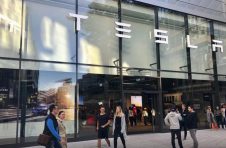 杰富瑞将特斯拉目标价提高至1,200美元