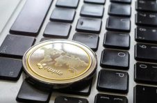 传AT&T洽售DirecTV等电视业务少数股权