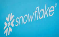 Snowflake第二财季总营收为2.722亿美元，同比增长104%