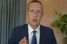 美参议员要求FacebookCEO保存与“吹哨人”有关的所有文件