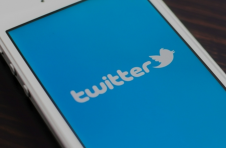 TwitterCEO已经开始改组管理层