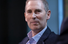 贾西接替亚马逊CEO一周：历程充满坎坷