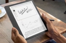 亚马逊推出新的Kindle，配备手写笔