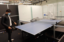 谷歌正研究“乒乓球机器人”项目，一回合可接球340次